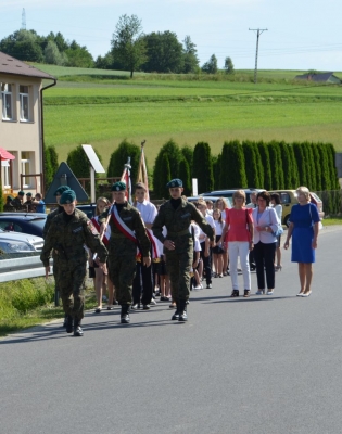20 - lecie Nadania Imienia i Sztandaru SP w  Dębowej_3